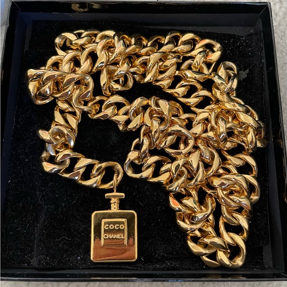 Chanel Vintage 1980s Coco Chanel Perfume Bottle Chunky Chain Belt - Picture 2 of 2